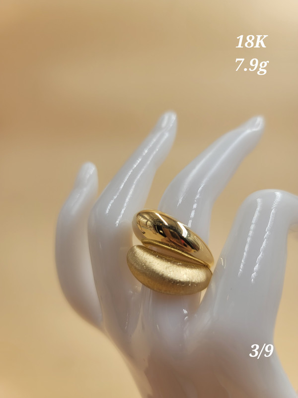 خاتم بشكلين بارزين لامع و مطفي