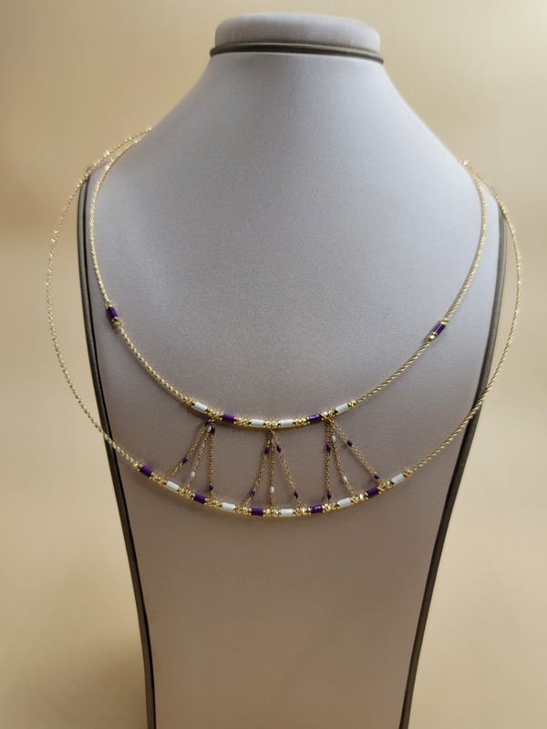 عقد مميز دورين بخرز أبيض و بنفسجي