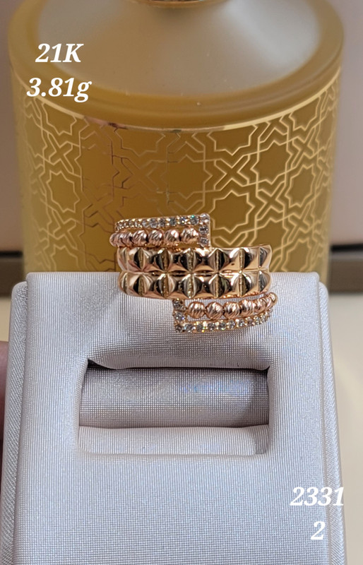 خاتم مودرن بمضلعات من المنصف و لفتين دوريكا 