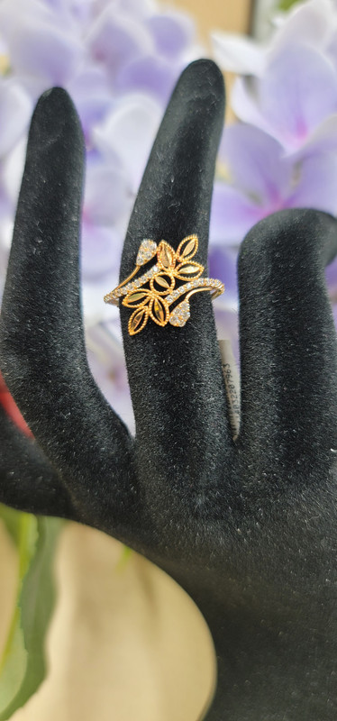 خاتم ناعم بورقتي شجر متعاكستين 