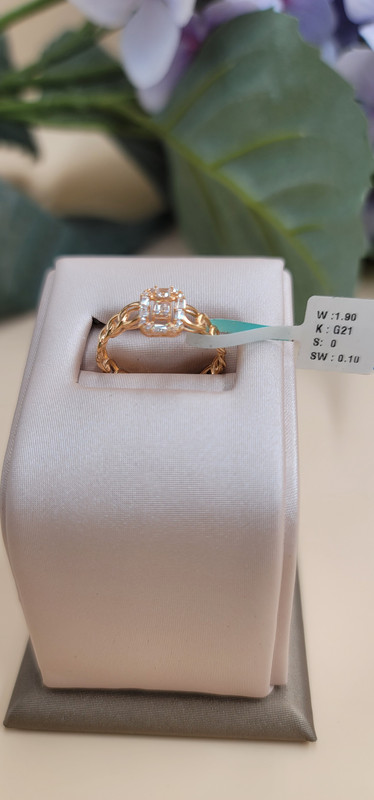 خاتم السلسلة بفص قص ألماس من المنتصف 