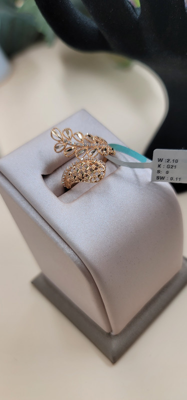 خاتم بلفتين متعاكستين بأناقه 