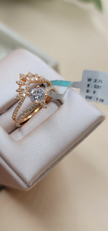 توينز التاج قطعة مميزة لذكرى جميلة 