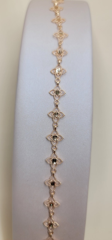 اسوارة بوردات مفرغة قطعة دائمة مميزة لكل يوم