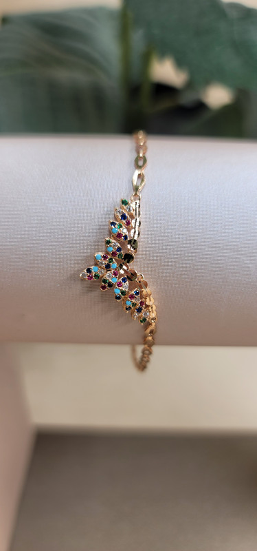 سوارة أنيقة بألوان الفيروزي و الكحلي و الفوشي 