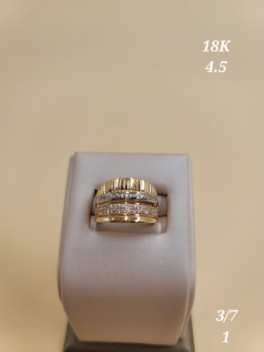 [000192184513500001] أربع خواتم بخاتم متراصة