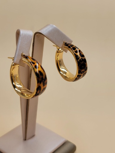 [000192185432400079] حلق جلد النمر