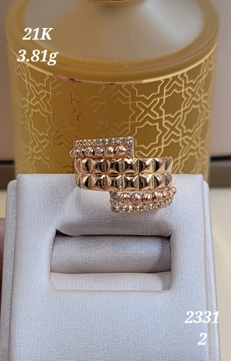 [001922138111430169] خاتم مودرن بمضلعات من المنصف و لفتين دوريكا 