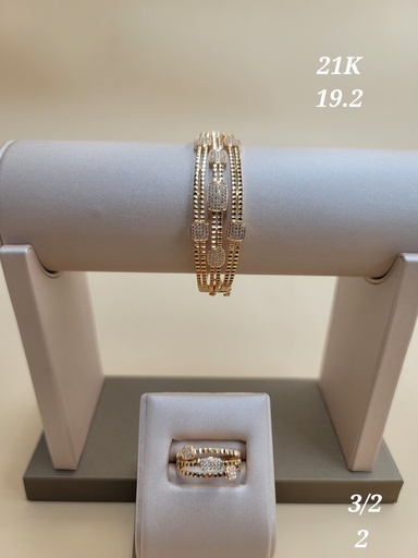 [001922119276800211] طقم اسوارة وخاتم ثلاث أدوار بتصميم عصري 