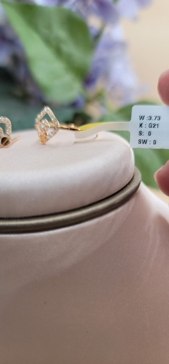 [001922137314920279] نصف طقم بتصميم عصري جذاب 