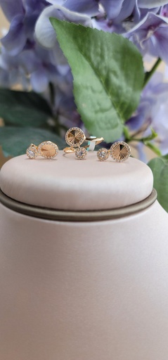 [001922142116840278] نصف طقم بتصميم عصري أنيق 